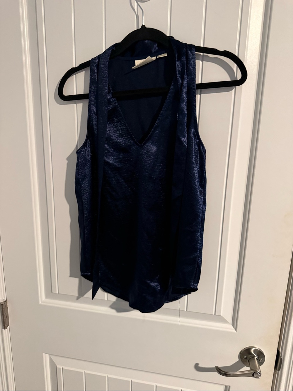 Maeve by Anthropologie Navy Satin Tie-Neck Sleeveless Blouse – Size 0